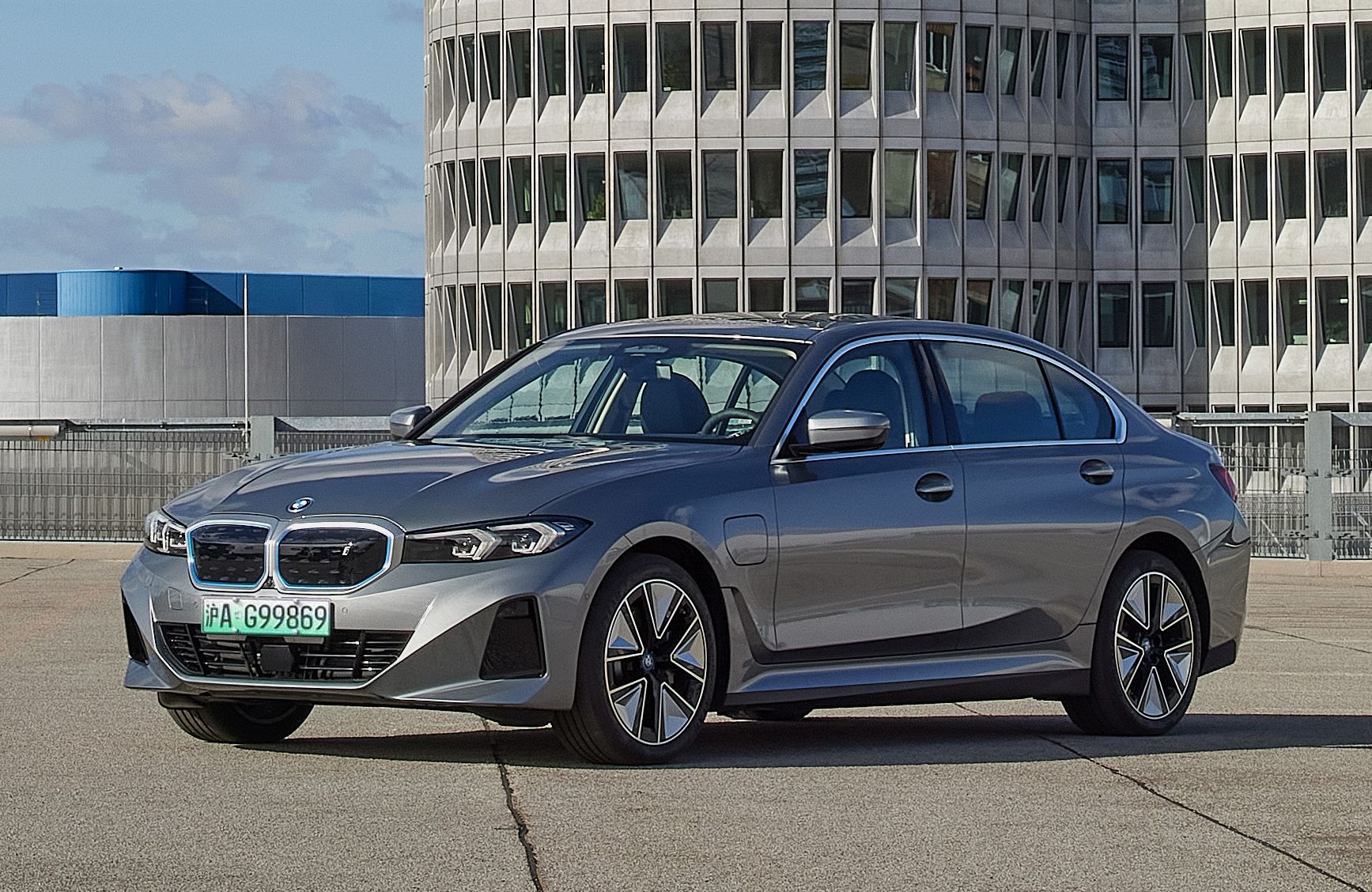bmw i3 eDrive40L