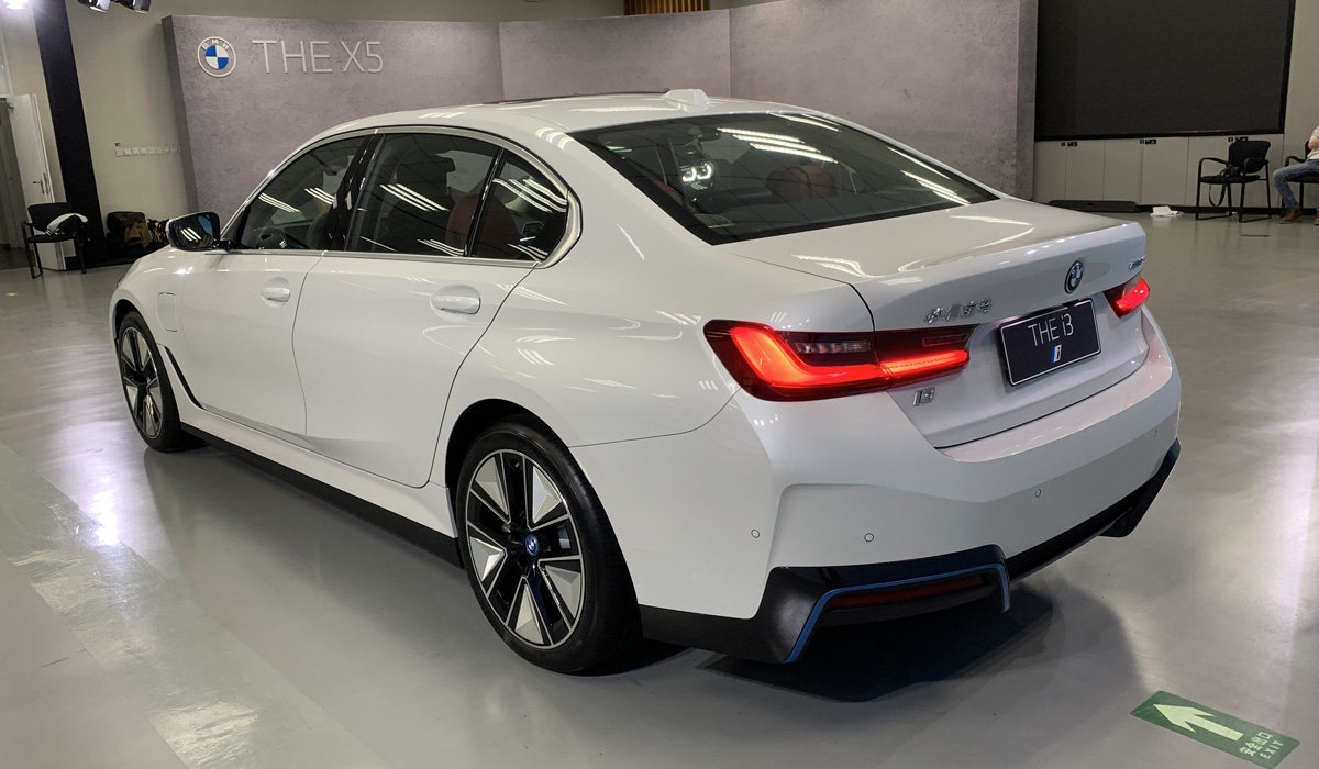 bmw i3 eDrive40L