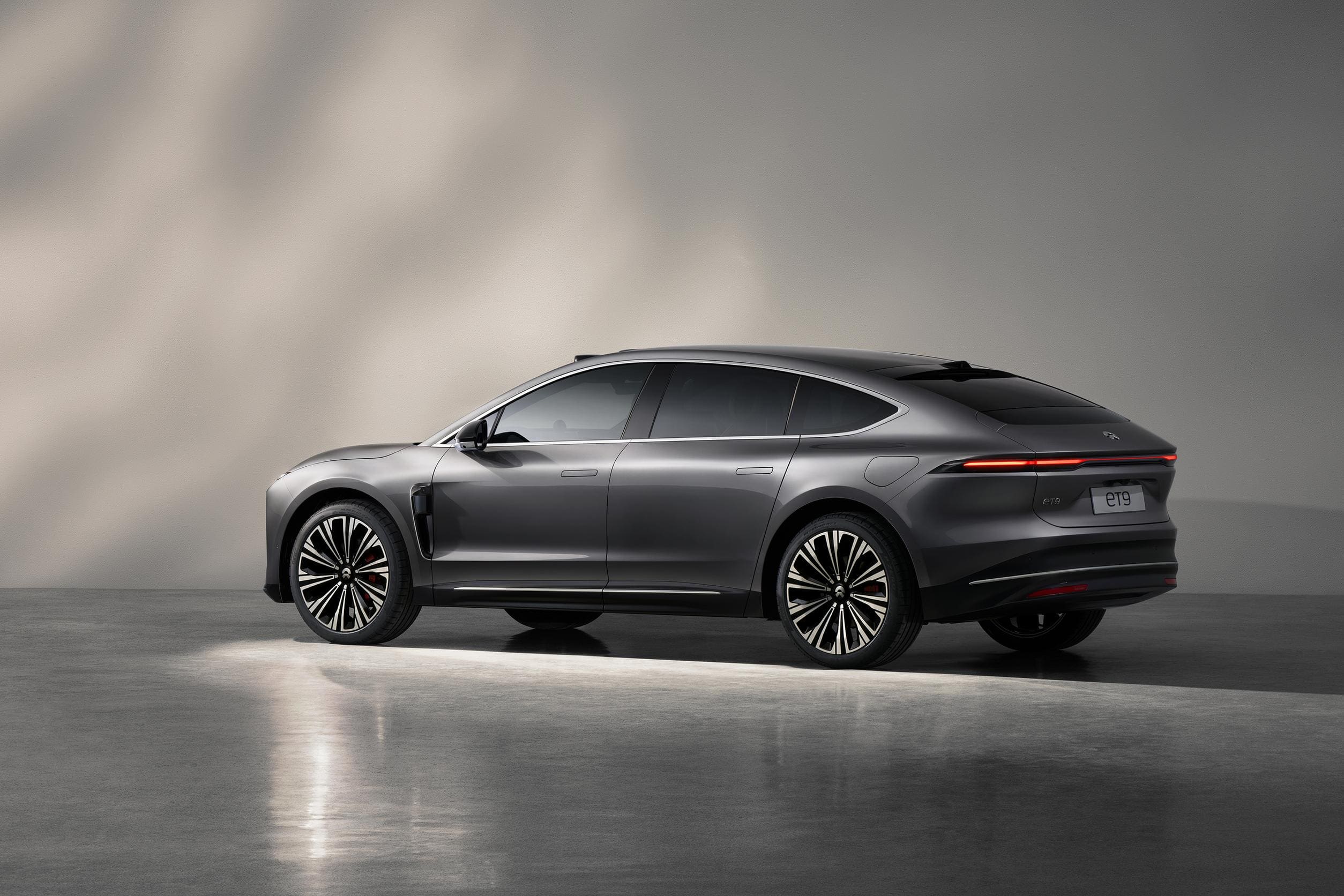 NIO ET9